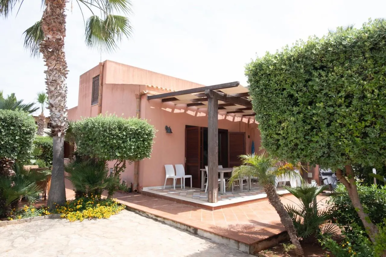 Villa Morici Con Ampio Giardino contacts